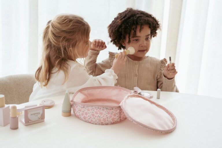 LITTLE DUTCH Makiažo rinkinys
